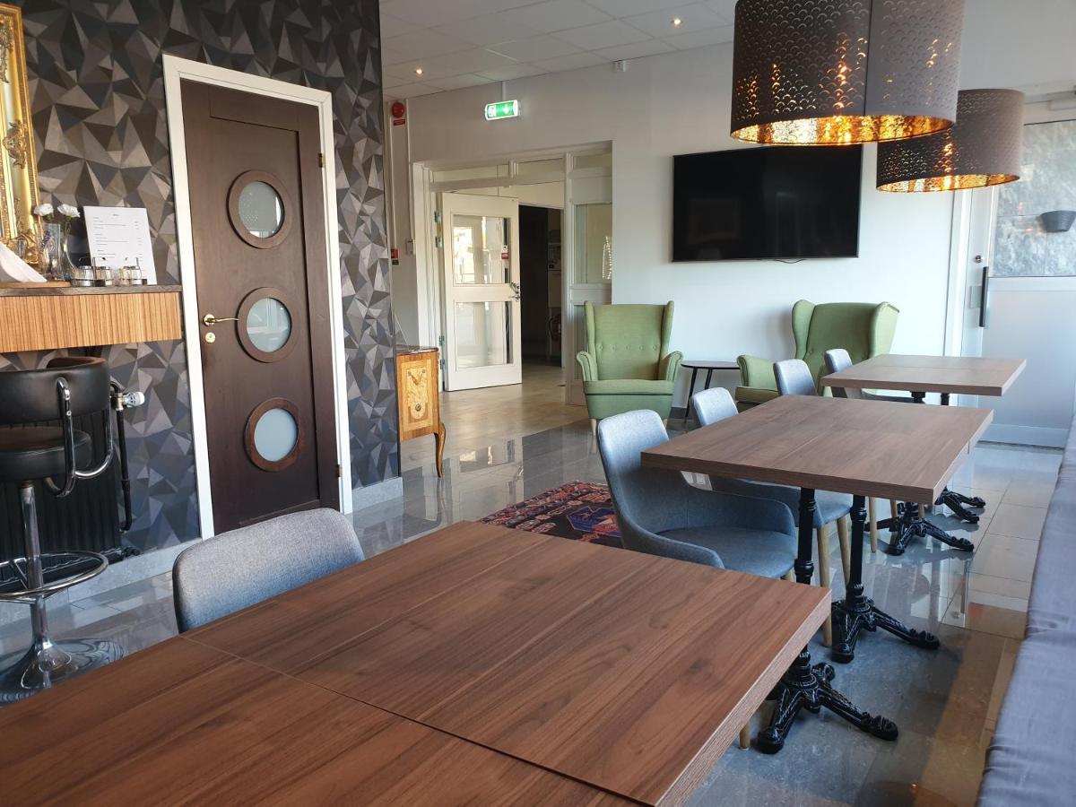 Ronneby Cityhotell ภายนอก รูปภาพ
